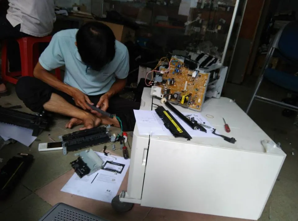 Lỗi máy in Canon 3300: kẹt giấy, bản in mờ